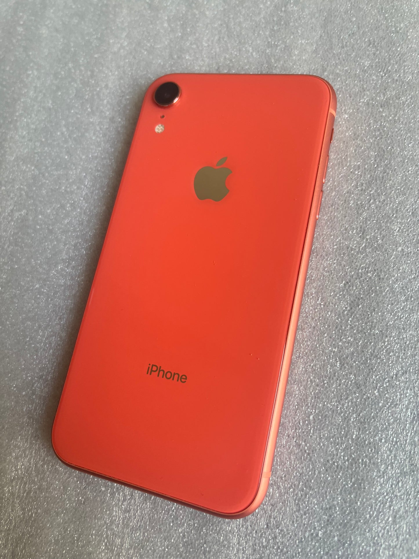 Apple iPhone XR A1984 GSM Unlocked - Good Condition (64GB)