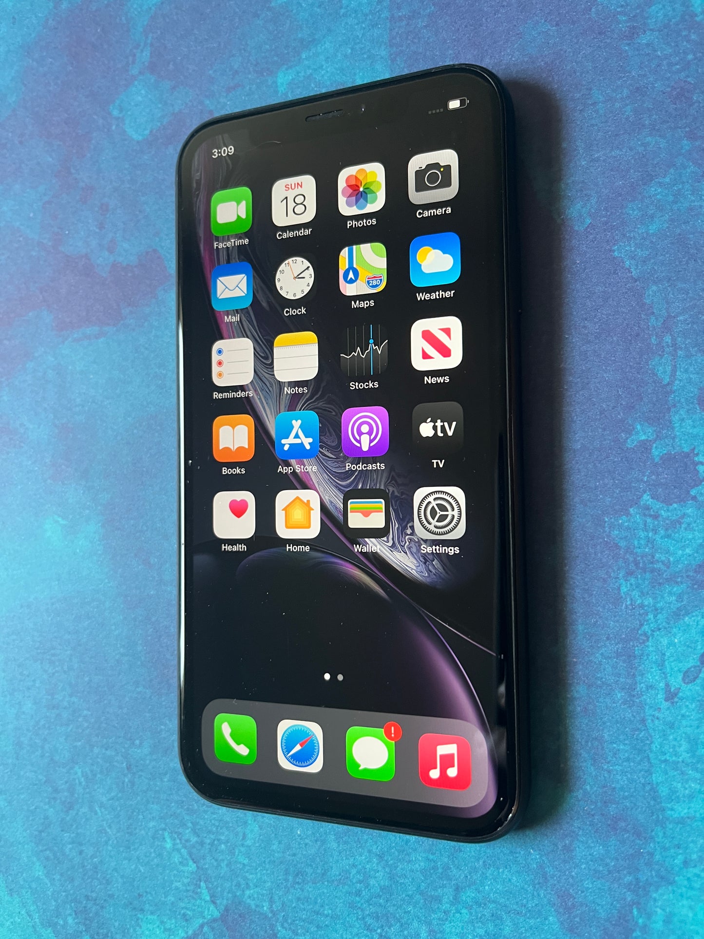 Apple iPhone XR A1984 GSM Unlocked - Good Condition (64GB)