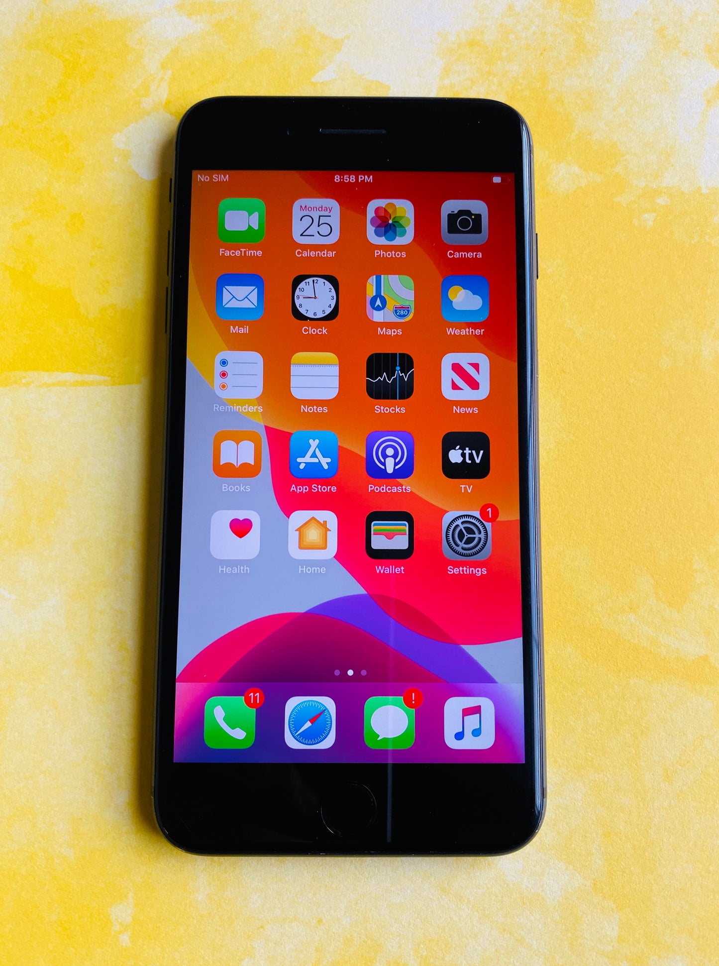 Apple iPhone 8 Plus GSM Unlocked - Good Condition (64GB)
